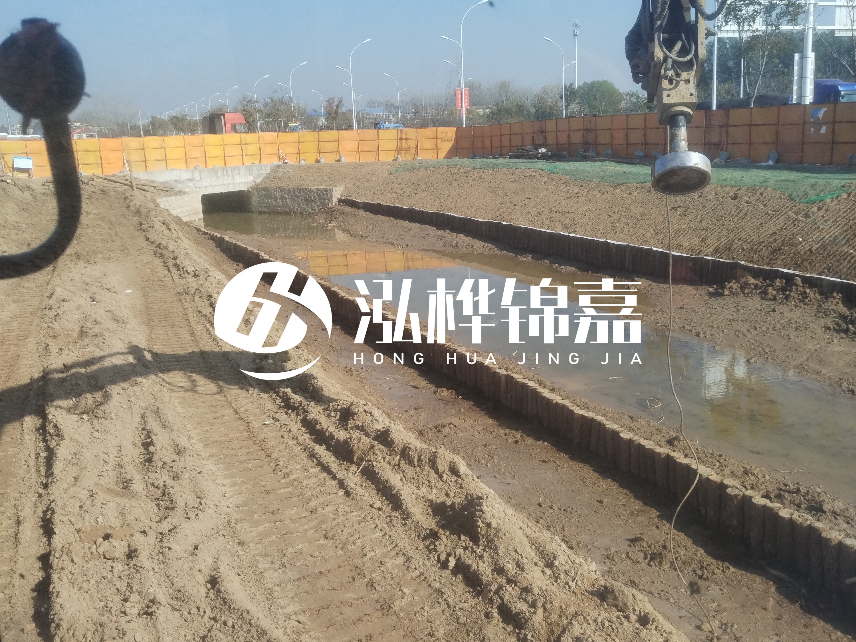 木樁打入地下作用是什么？松木樁在地底下會(huì)爛嗎？