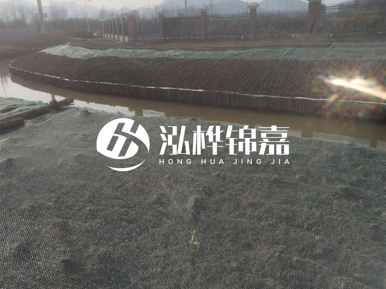 河道木樁打不下去怎么辦？河道打樁木能在水里使用多少年？