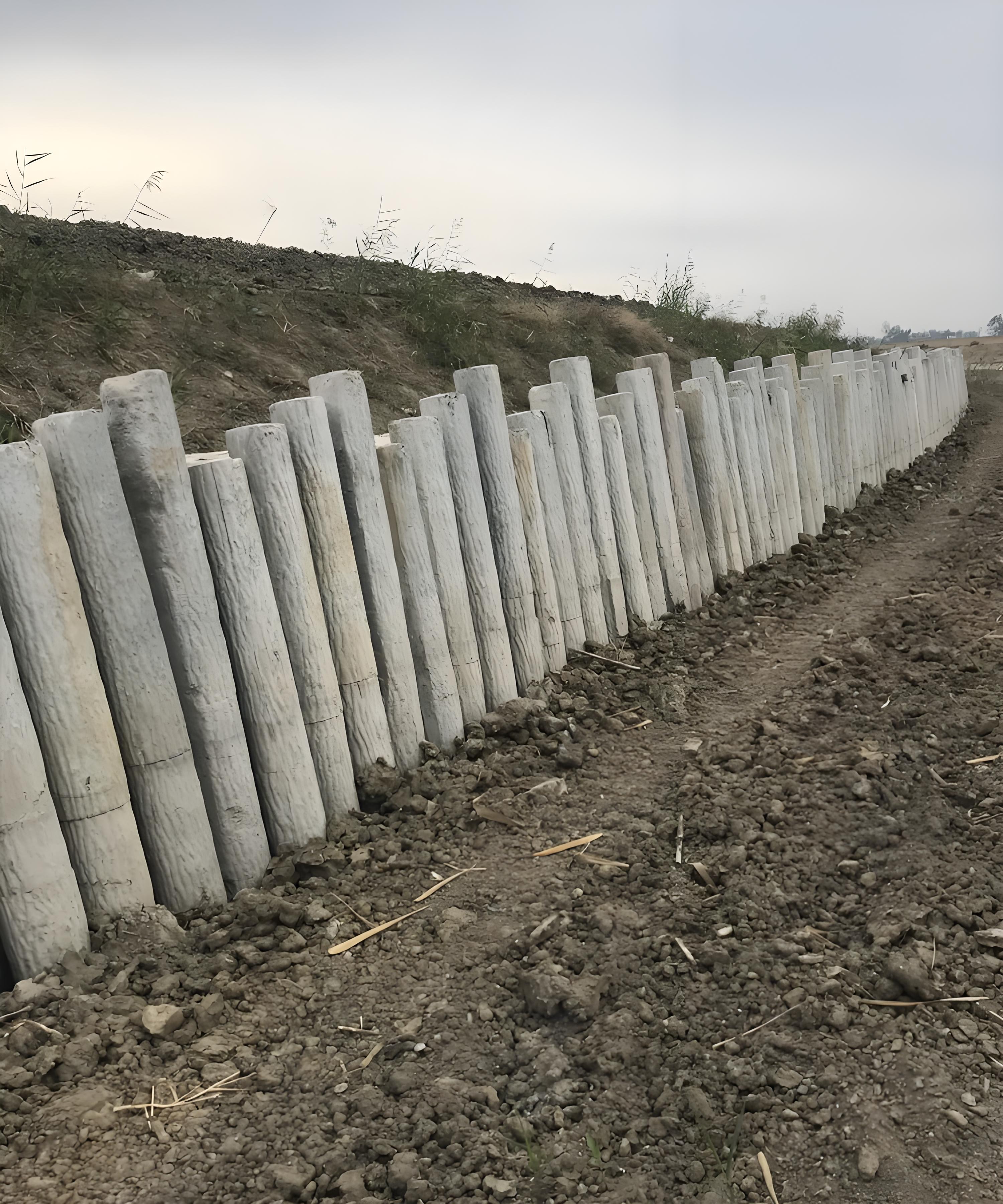 水泥樁批發(fā)廠家泓樺錦嘉-混凝土圓樁施工的配筋要求是什么？