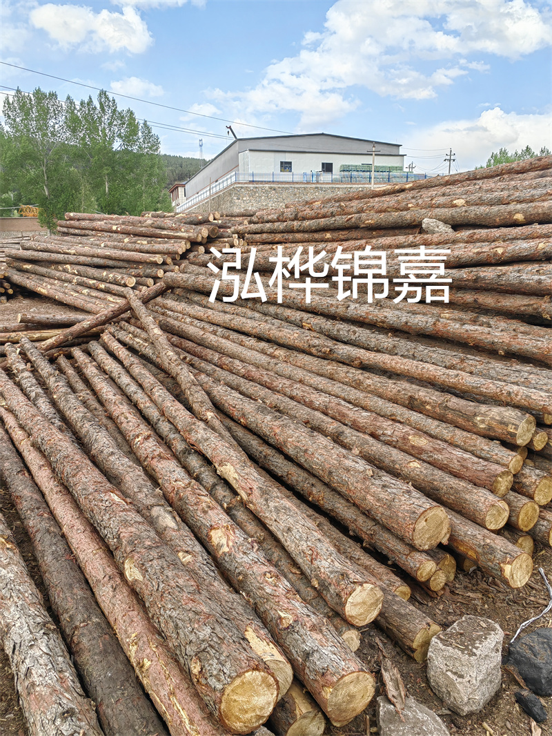 松木樁防腐施工圖片-保護環(huán)境，延長使用壽命